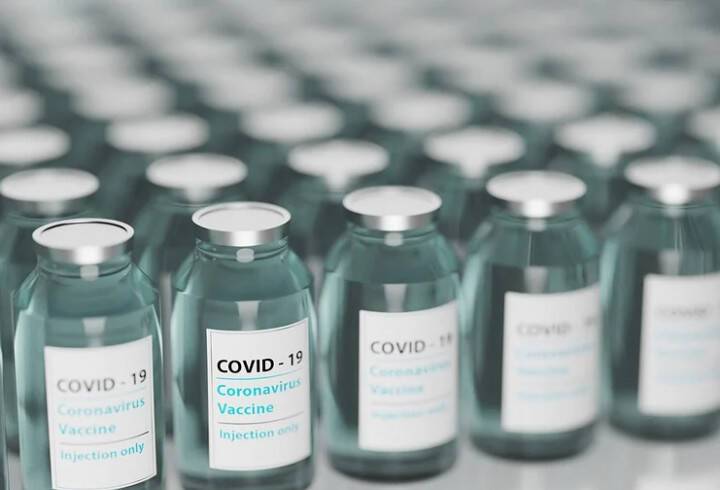 Иммунолог Крючков сообщил о необычном эффекте COVID-вакцинации