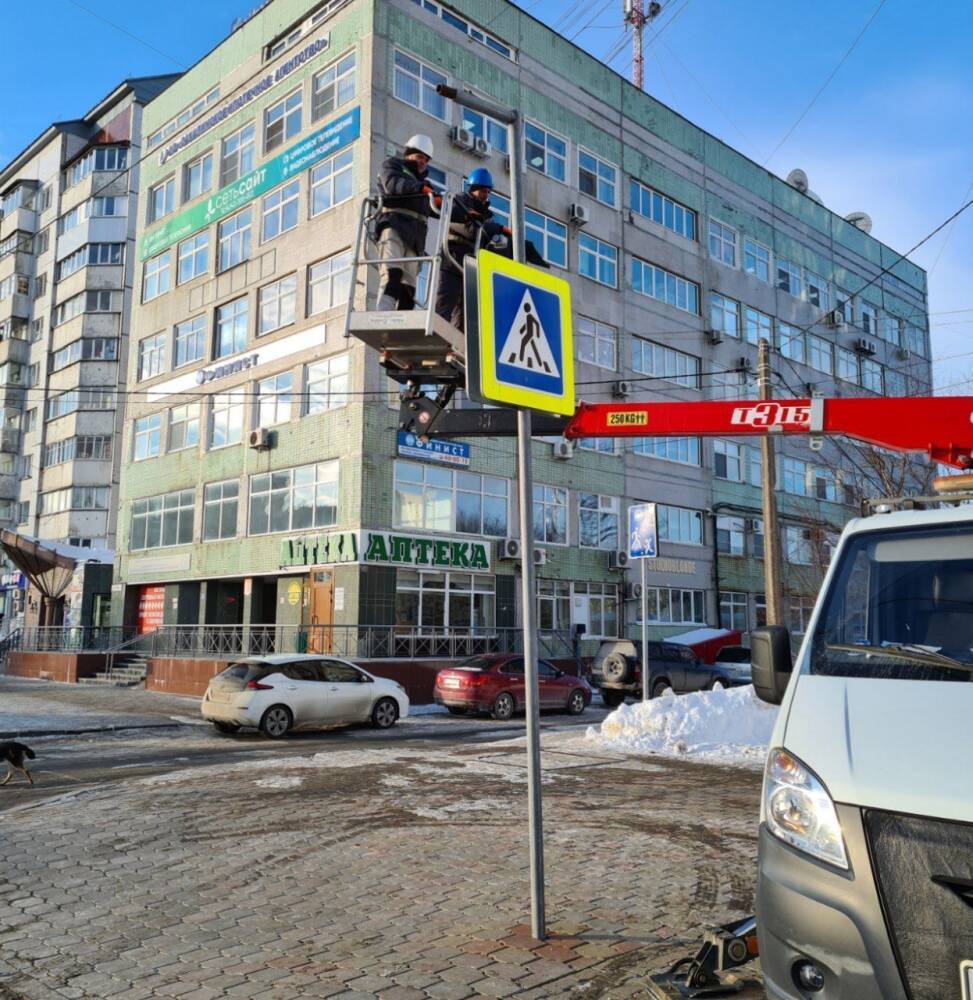 К весне 130 пешеходных переходов в Южно-Сахалинске подсветят