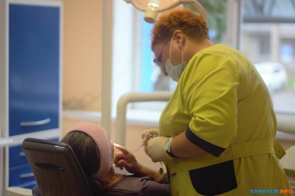 После огласки южно-сахалинским стоматологам вернули 45 минут на пациента