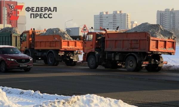 Сколько тратят на вывоз снега в Петербурге