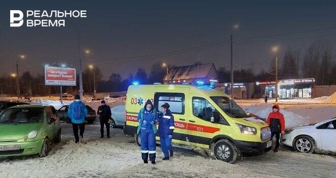 В Казани женщина упала с 8 этажа на крышу пристроя магазина