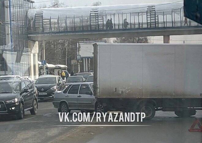 Из-за ДТП на Московском шоссе образовалась крупная пробка