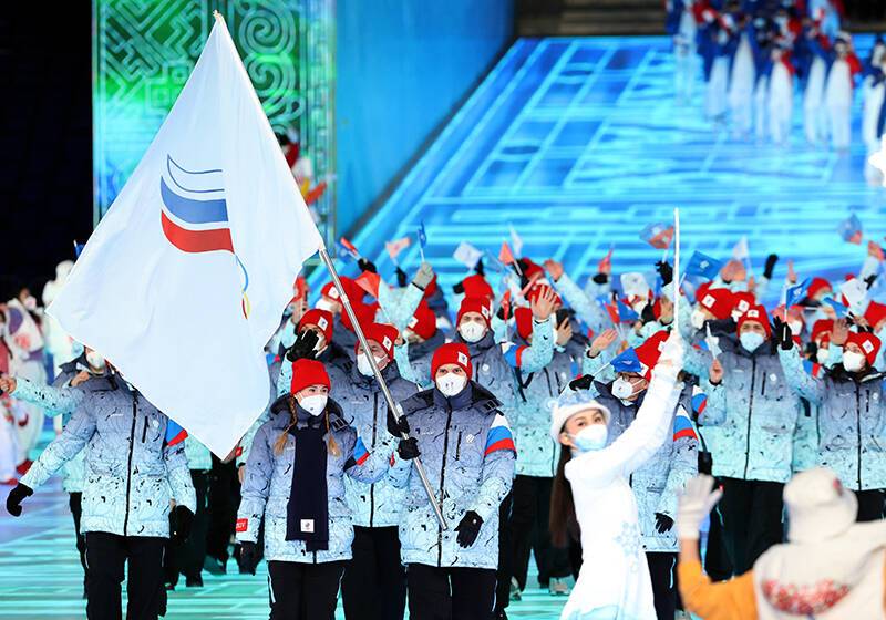 Китайские зрители овациями встретили российскую сборную на открытии Олимпиады