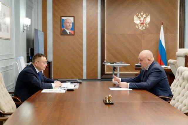 Глава Минстроя РФ обсудил с губернатором Кузбасса реализацию нацпроекта
