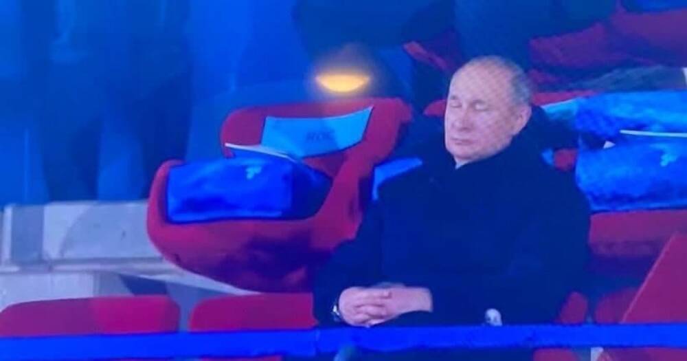 Путин уснул на церемонии открытия Олимпиады во время выхода спортсменов из Украины (видео)