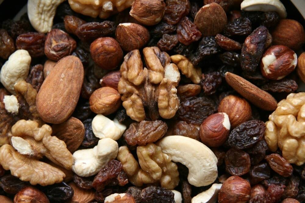 Пять причин по-новому взглянуть на орехи, сухофрукты и семечки