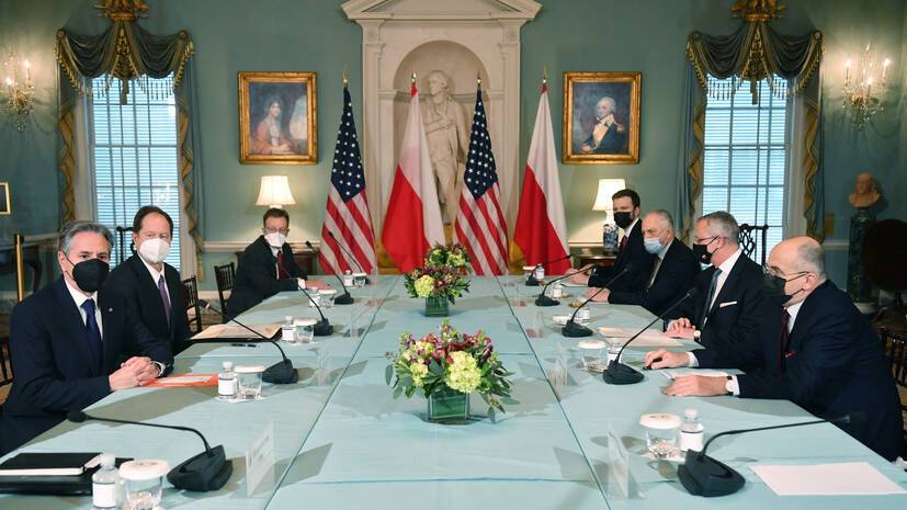 Госсекретарь США Блинкен и глава польского МИД Рау обсудили ситуацию вокруг Украины