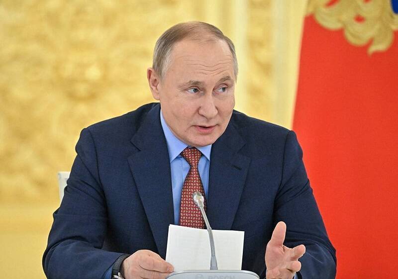 Владимир Путин поддержал дистанционную продажу рецептурных лекарств и возможность дистанционно выписывать электронные рецепты