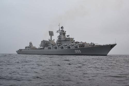 Воздушный корпус Ирландии опубликовал видео со взятым на прицел российским крейсером «Маршал Устинов» в Атлантике