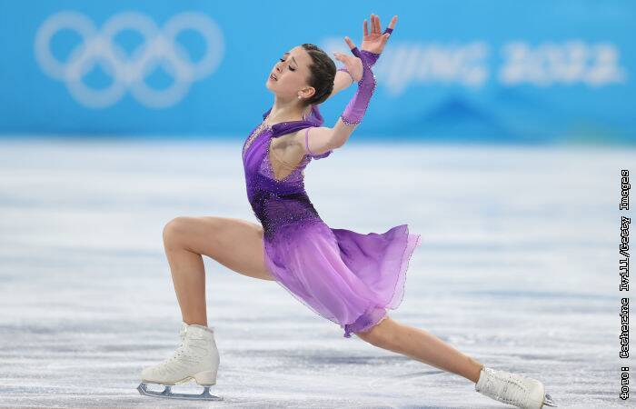 Валиева вывела Россию на первое место командного турнира фигуристов на ОИ