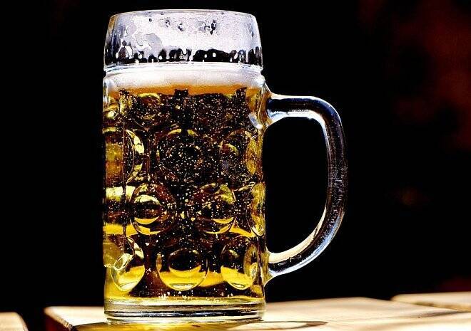 Врач-терапевт назвал самыми вредными алкогольными напитками пиво и коньяк