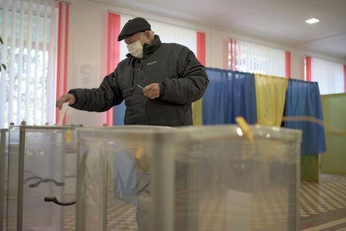 Алексей Арестович назвал лучшим способом «сбросить» Минские соглашения всенародный референдум на Украине
