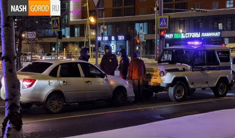 В такси в Тюмени пассажир расстрелял водителя