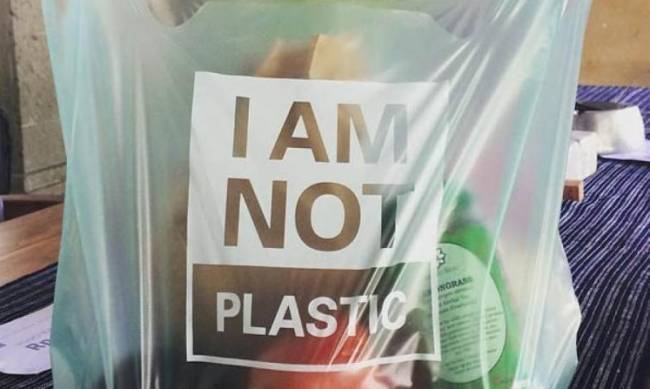 С 10 марта в Украине запретят пластиковые пакеты: чем их заменят