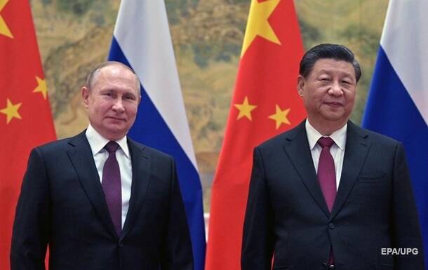 Си и Путин не пожали друг другу руки из-за COVID