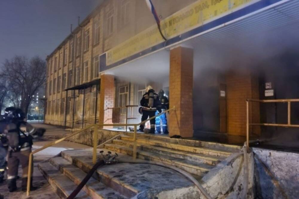 Школу №56 в Волгограде закрыли на ремонт и карантин после пожара