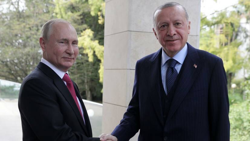 Путин пожелал заболевшему коронавирусом Эрдогану скорейшего выздоровления