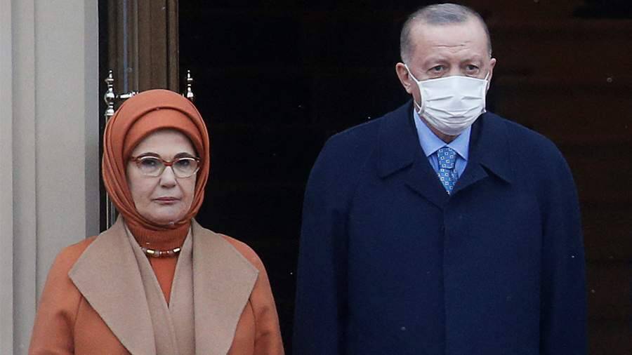 Путин пожелал выздоровления заболевшим COVID-19 Эрдогану и его жене