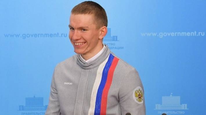 Свищев призвал лишить аккредитации журналиста, спросившего у лыжника Большунова о допинге