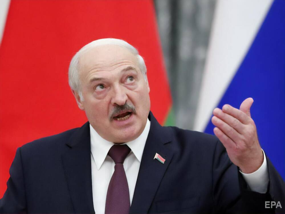 "Мы тут шутки шутим на южной границе?" Лукашенко сказал, что армия Беларуси будет действовать "точно так, как российская" в случае военных действий на Донбассе