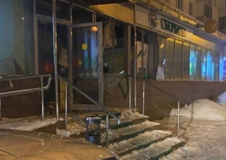 Грабитель в Подмосковье под утро пытался взломать банкомат и погиб от взрыва