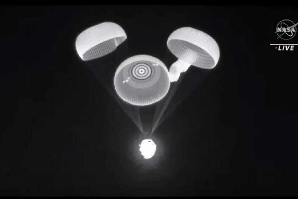 NASA и SpaceX: «феномен запаздывающего парашюта» корабля Dragon — не проблема и на запланированные миссии не повлияет