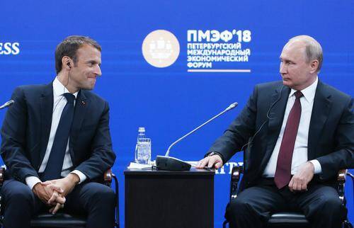 Макрон заявил об оптимистическом настроении перед встречей с Путиным