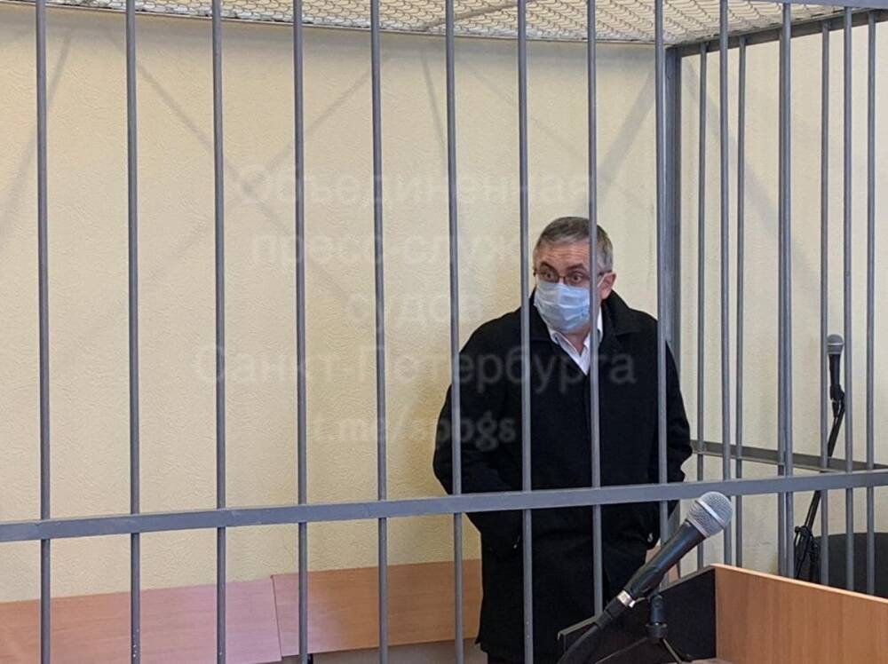 Врач из Петербурга, обвиняемый в расчленении жены, попросил о суде присяжных