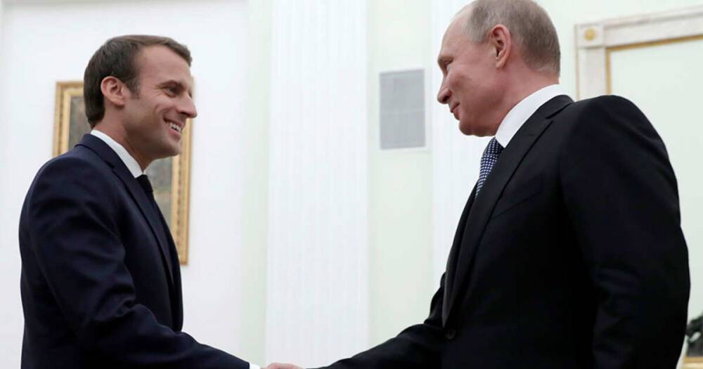 Путин назвал встречу с Макроном содержательной и полезной
