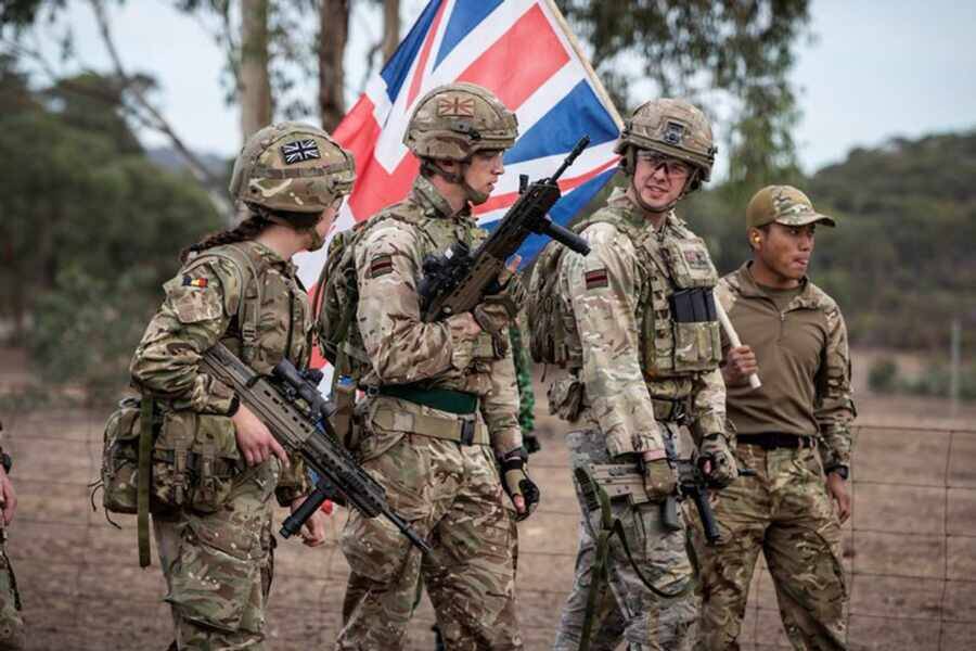 Великобритания и Германия намерены увеличить военный контингент в Восточной Европе