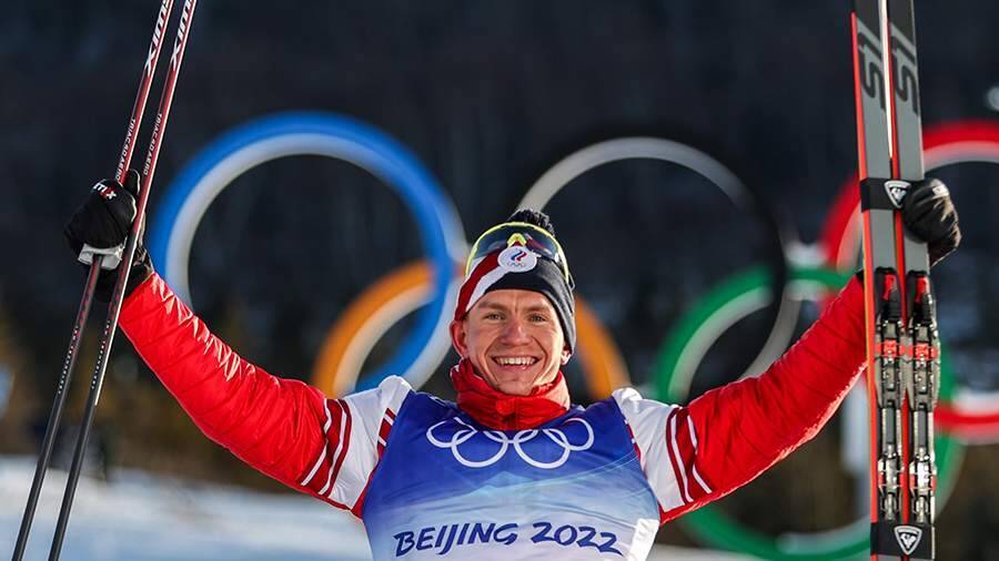 Лыжник Большунов снялся со спринта на Олимпиаде в Пекине