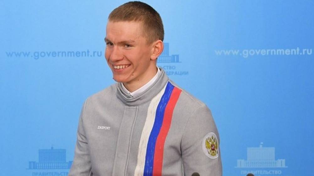 Принесший России первое золото Олимпиады лыжник Большунов не выступит в спринте