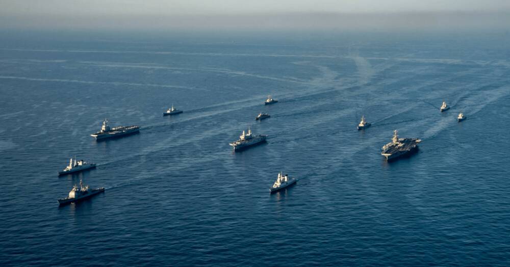 Три авианосные группы НАТО проводят учения в Средиземном море на фоне активности флота РФ (фото)