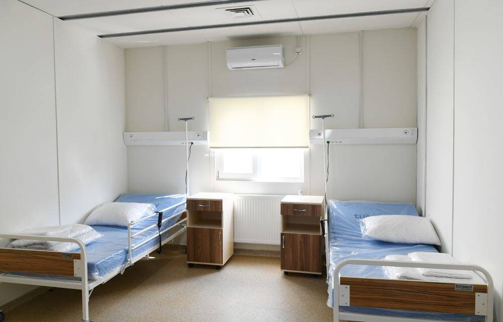 На освобожденных территориях Азербайджана продолжается строительство 6 модульных больниц