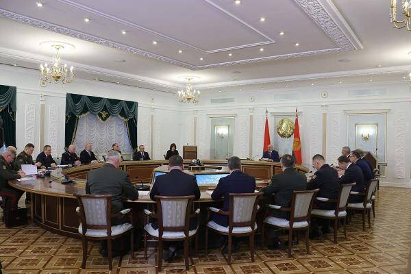 Александр Лукашенко провёл заседание Совета Безопасности