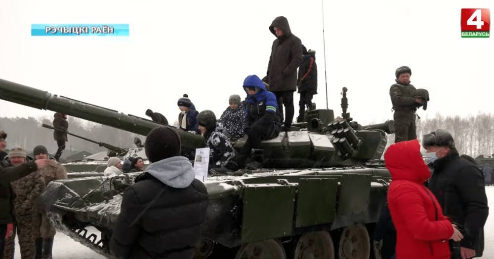 Российские буряты устроили экскурсию белорусам по своему лагерю в Речице (видео)
