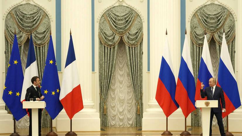 В Кремле опровергли публикацию FT о «сделке» Путина и Макрона