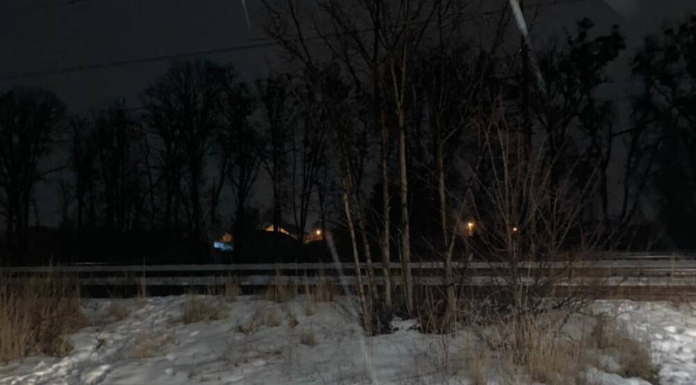 Хотел сделать эффектное фото на железной дороге: беда случилась с мужчиной под Киевом