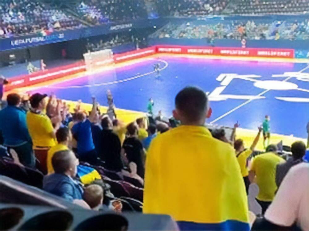 Евро 2022 по футзалу. УЕФА начал расследование после песни "Путин – х...йло" в исполнении украинцев