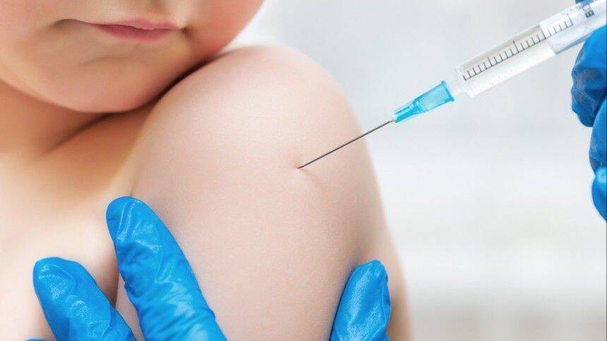 В РФ могут зарегистрировать еще одну вакцину от коронавируса для детей