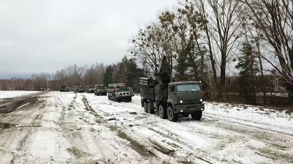 ЗРК С-400 готовятся заступить на боевое дежурство в Белоруссии