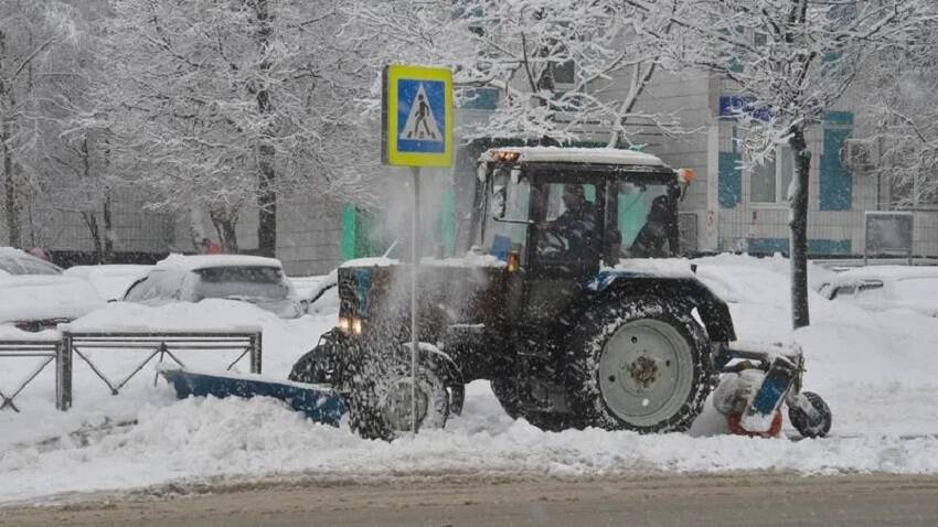 В Петербурге прошли первые задержанные из-за уборки снега