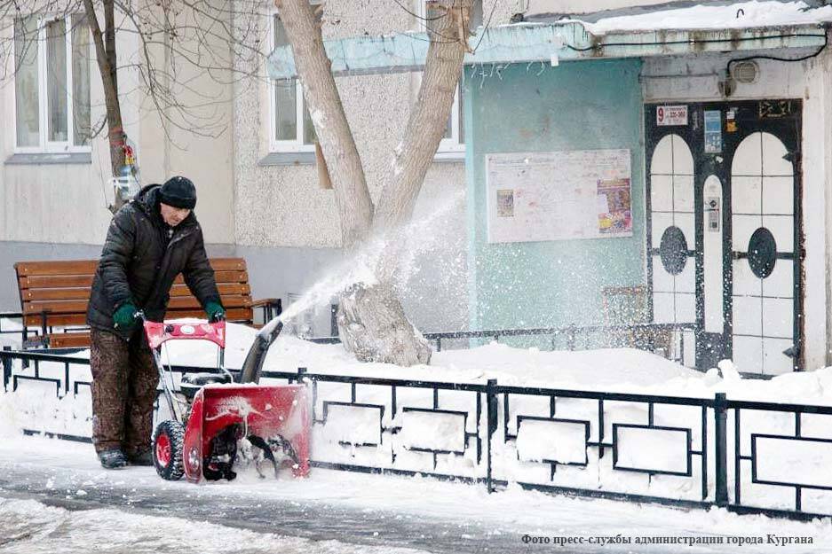 Активисты ОНФ проверили очистку дворов и частного сектора от снега