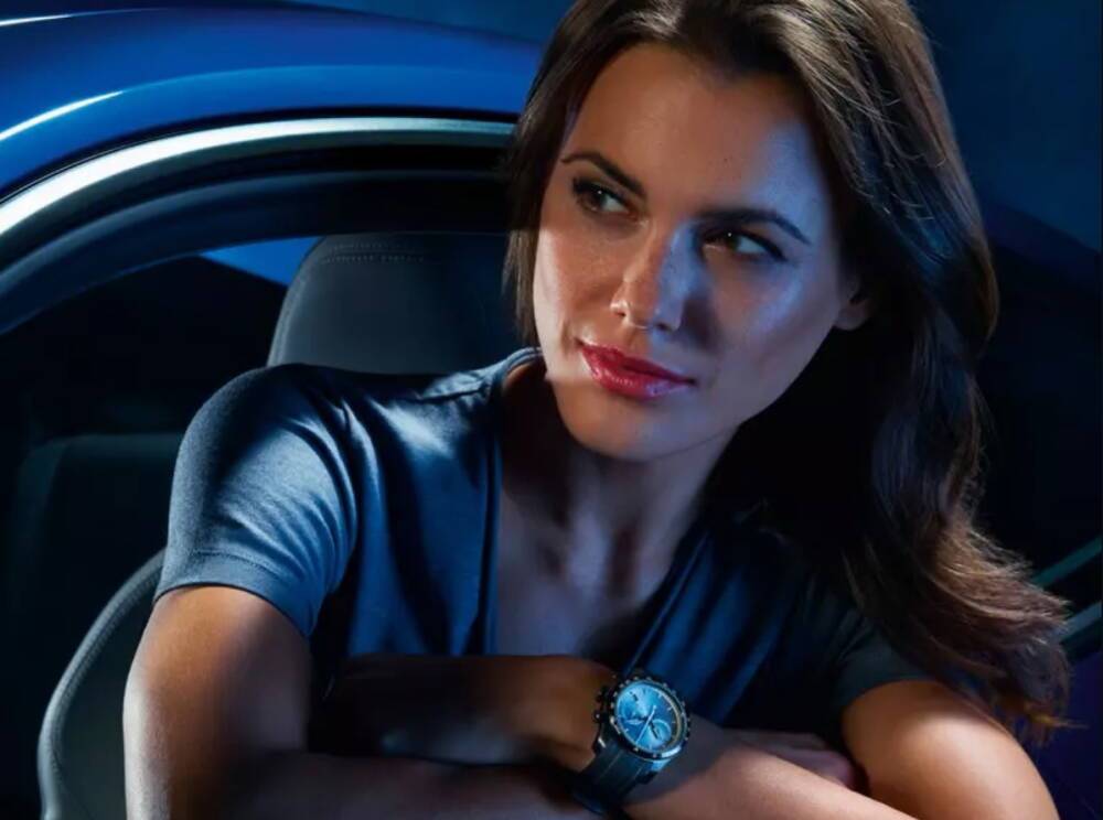 Що подарувати на День закоханих: жіночий годинник із колекцій автомобільних брендів