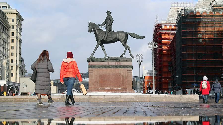 Москвичам пообещали сохранение оттепели после 14 февраля