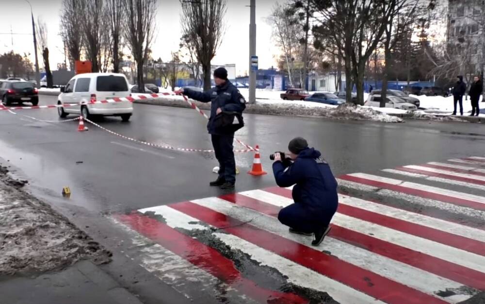 В Харькове женщина протаранила людей на пешеходе: ее отпустил суд