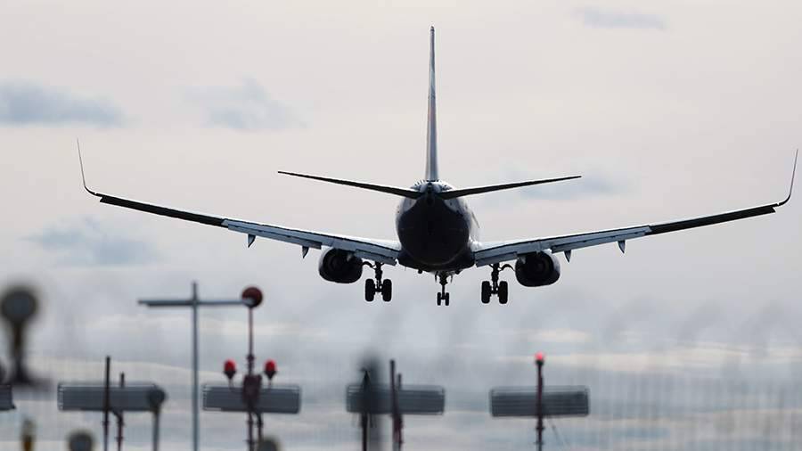 Авиакомпании попросили «запарковать» лишние самолеты из-за переизбытка емкостей