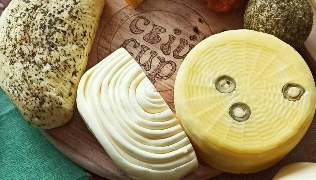 14 видов «черкасско-крымских» сыров