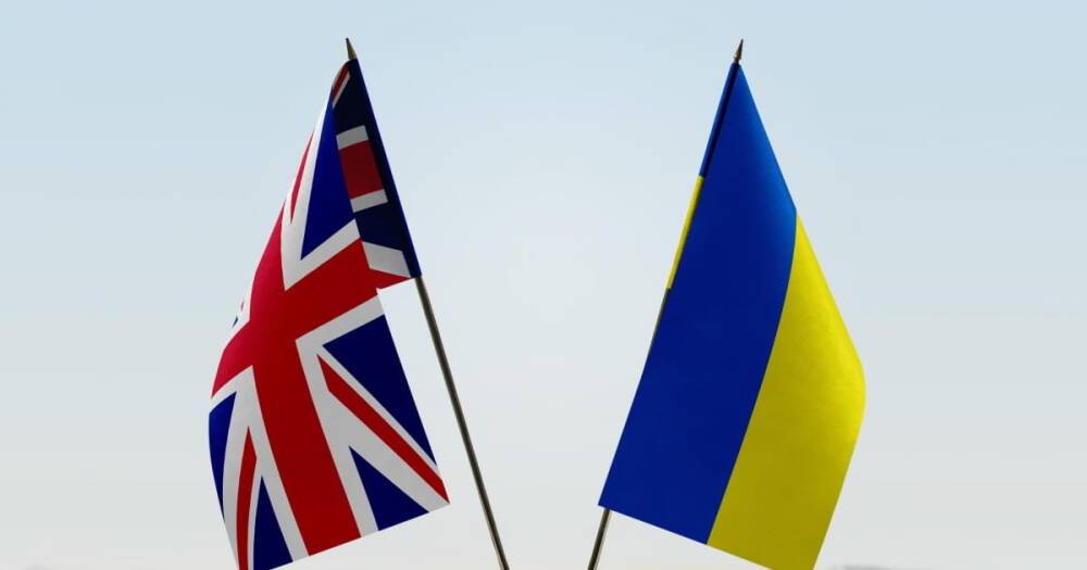 Войска РФ у границ: Британия направила в Украину самолет с военной помощью