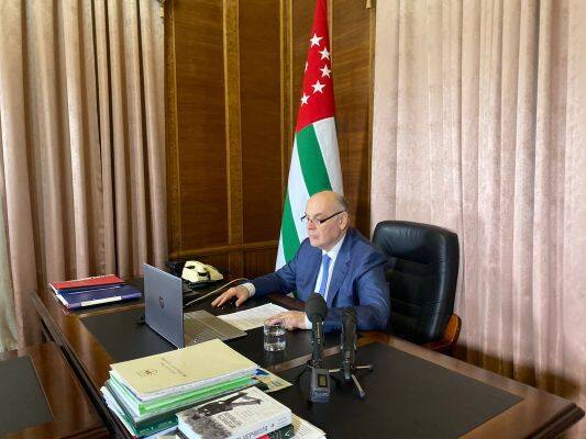 Бжания обратился к Италии: Абхазия имеет все атрибуты государственности